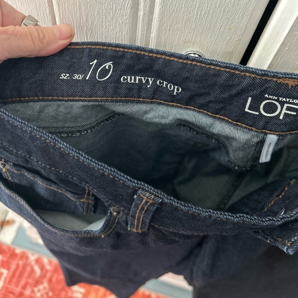 Ann Taylor LOFT Women’s Deep Indigo Jeans Cropped w/Pockets and no CALL OUTS - Picture 2 of 7